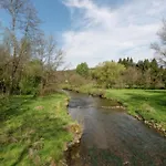 Chalet Halfway Between Near Nature Park *