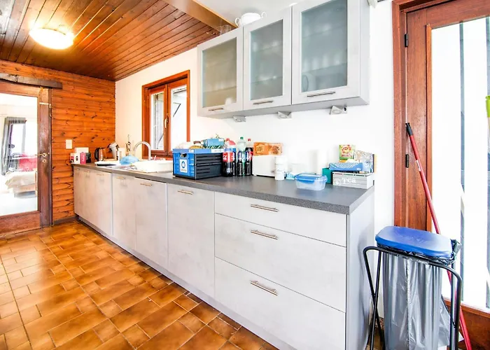 Alpesi faház Halfway Between Near Nature Park